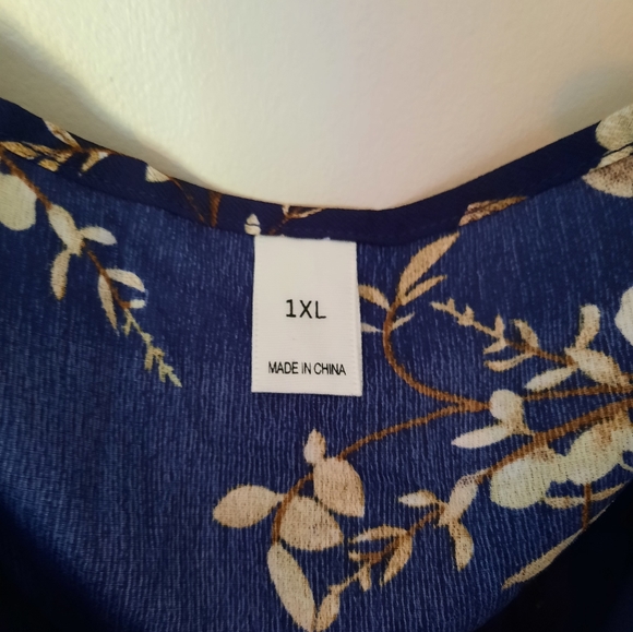 Navy floral dress size 1x - Picture 4 of 5